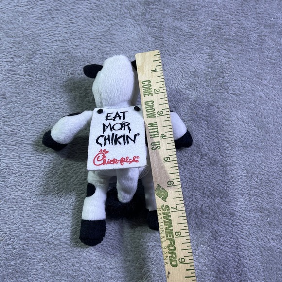 Chick fil A Cow Plush Toy Eat Mor Chikin Stuffed Animal 2002 Collectible - Picture 2 of 7